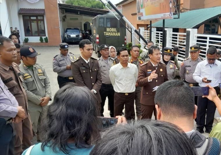 Demo Hari Bhakti Adhiyaksa di Kejari Padangsidimpuan: Tuntut Klarifikasi Pernyataan Kajari