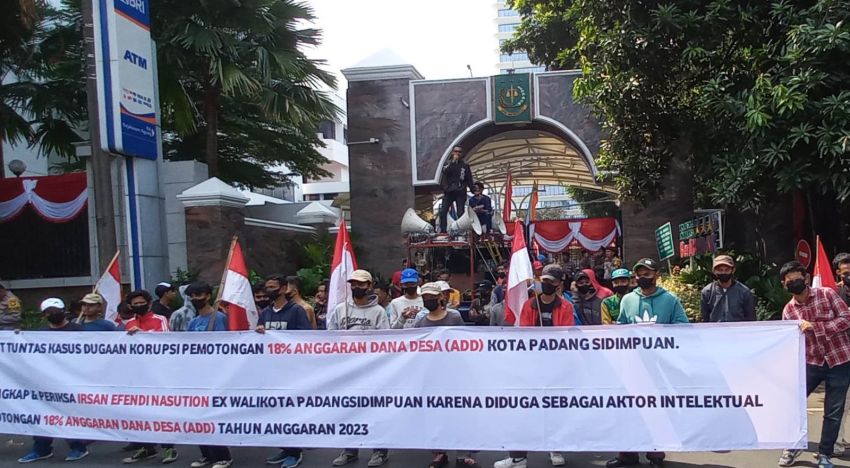 Tuntut Dugaan Korupsi ADD Padangsidimpuan Dituntaskan, GERMAK ‘Geruduk’ Kejagung