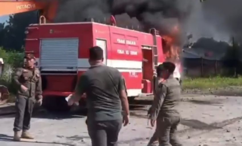 Eksekusi Bangunan dan Lahan Berakhir Ricuh, Mobil Pemadam Kebakaran Terbakar