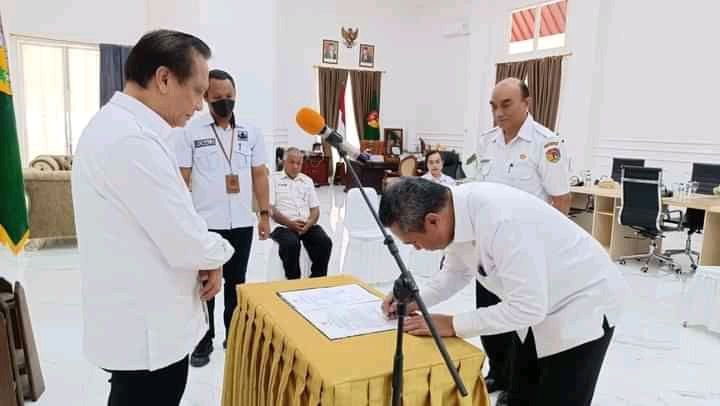 Sertijab Kepala Satpol PP, Bupati Belu Ucapkan Terimakasih Atas Kontribusi Melayani Masyarakat