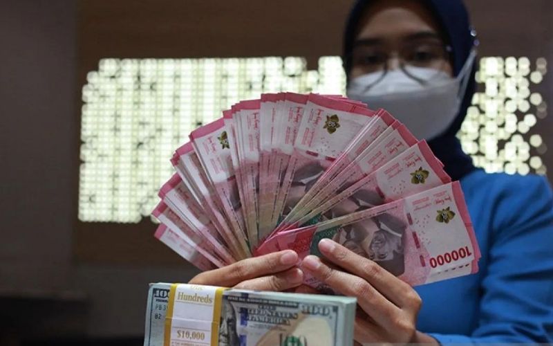 Rupiah Berbalik Menguat Setelah Sempat Terpuruk Di Atas 16.300, IHSG Bertahan Di Zona Hijau