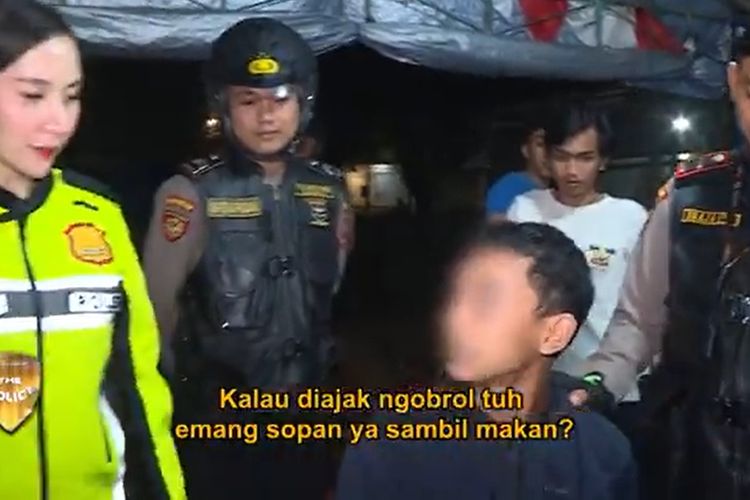 Viral Video Polwan 'Ganggu' Orang Makan Sebut Tak Sopan, Humas Polri Berikan Klarifikasi