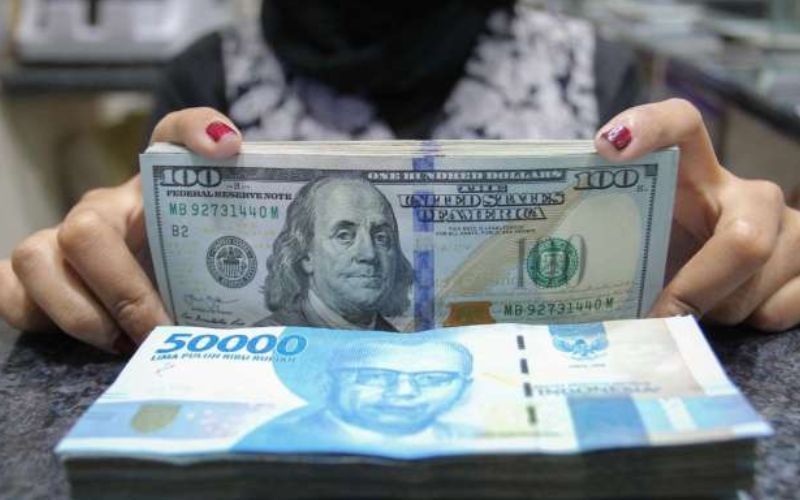 Dolar Tersungkur, Rupiah Meroket ! Drama Pasar Asia Bikin Heboh