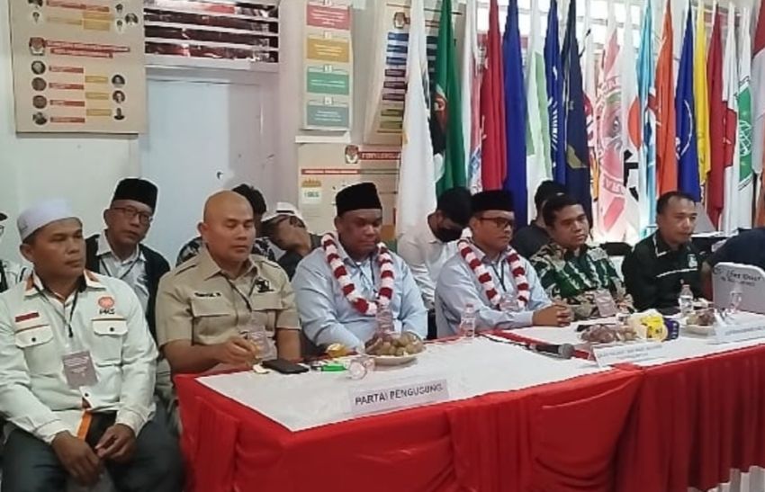 Paslon H Letnan - Harry Resmi Daftar di KPU Kota Padangsidimpuan pada Pilkada 2024