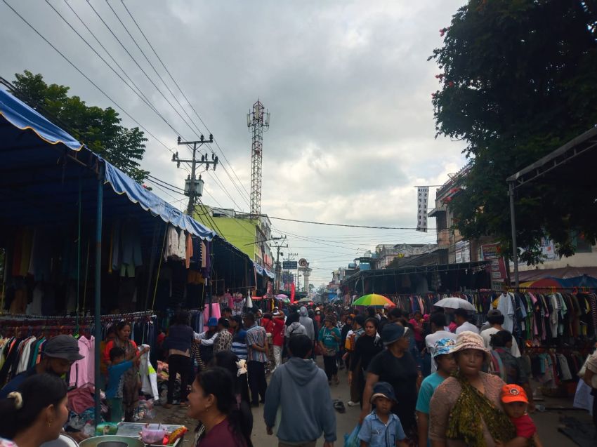 Peringati HUT RI, Ribuan Warga Karo Berburu Mongonsidi Plaza