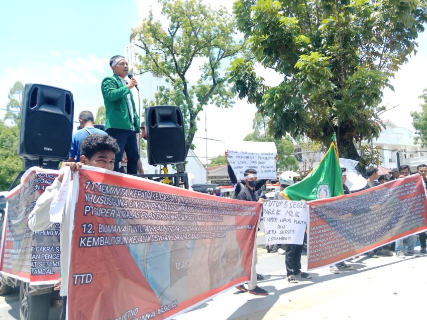 Badan Eksekutif Mahasiswa Universitas Al Washliyah Geruduk Kantor Gubernur dan Polda Sumut, Ini Tuntutannya