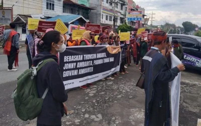 Demo Sengit Aliansi Gerakan Masyarakat Tutup TPL Warnai Sidang Praperadilan Simalungun