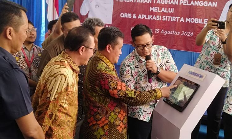 Bupati Pemalang Resmikan Peluncuran QRIS Dan Aplikasi Sitirta Perumda Air Minum Tirta Mulia