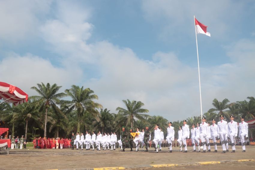 Sempat Diwarnai Gerimis, Upacara HUT ke-79 Kemerdekaan RI di Sergai Berlangsung Lancar