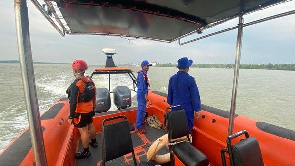 Siswi SMA di Karimun Lompat ke Laut, Diduga Korban Bullying