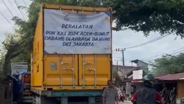 Truk Pengangkut Peralatan PON XXI Tabrakan di Aceh Timur