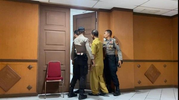 Usut Kasus SPPD Fiktif, Polisi Geledah Kantor DPRD Riau