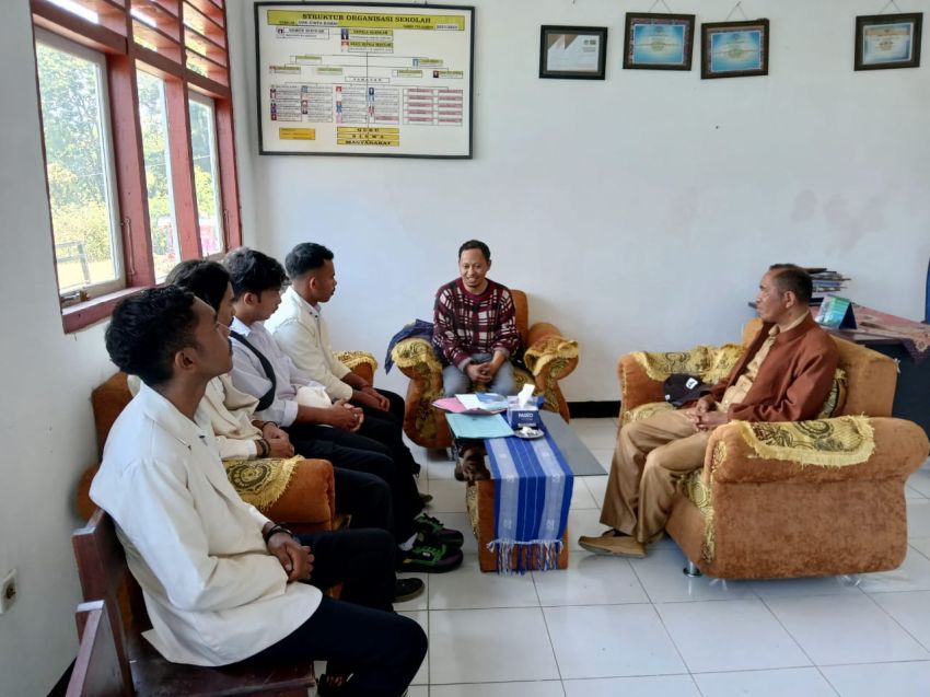 Mahasiswa Unika Santu Paulus Ruteng Laksanakan Program Magang di SMK Cinta Damai Borong