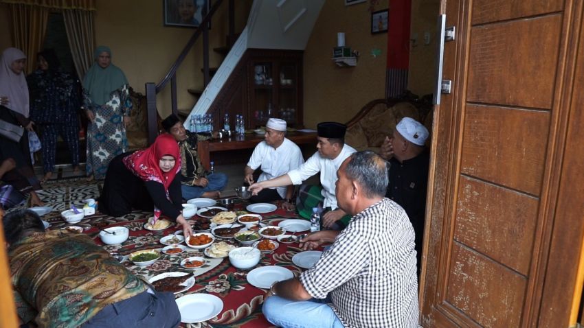 Makan Bareng Warga Tembung, Cawagubsu Hasan Basri Sagala: Bantu Kampanye dengan Cara Bermartabat