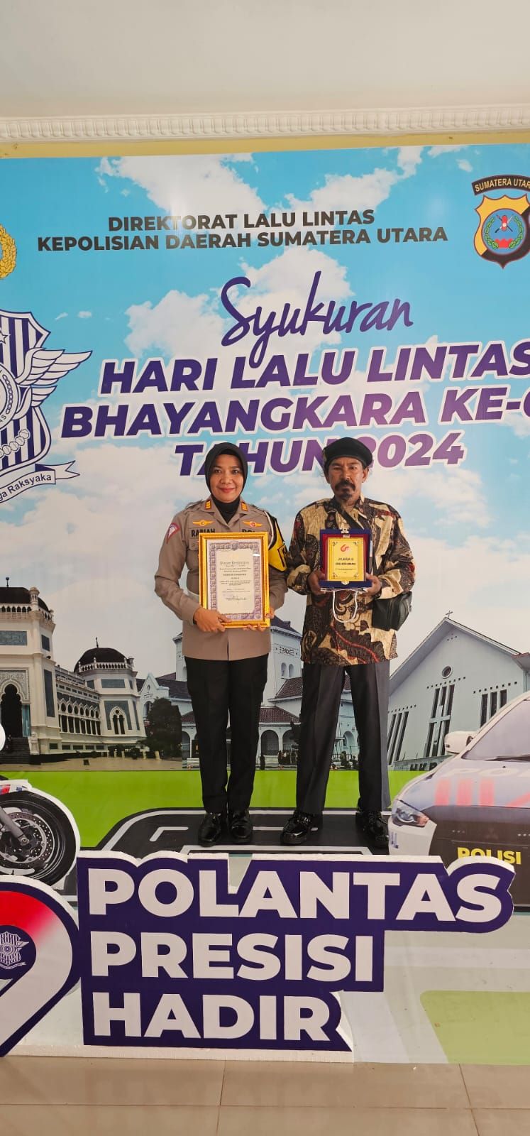 Lantas Polres Tanah Karo dan Carles Gondrong Raih Juara Dua Local Heroes Award