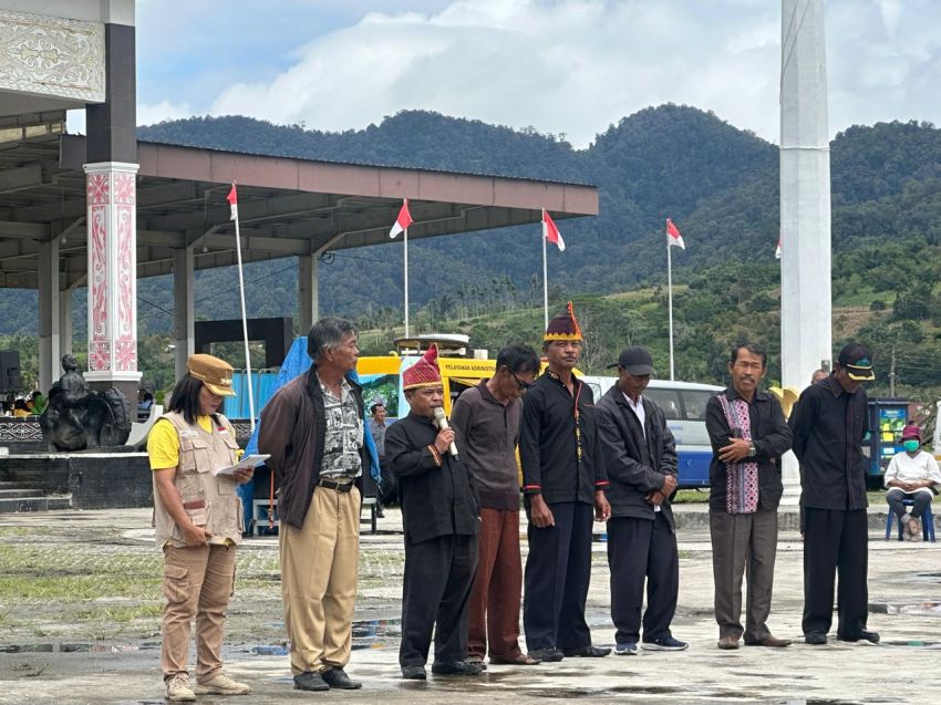 Bupati Pakpak Bharat Kunjungan Sapa Desa di Kecamatan Salak, Disambut dengan Taktak Menghera-hera