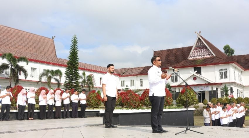 Hari Pertama Bertugas Plt Bupati Tapsel Pimpin Apel Pagi Gabungan 