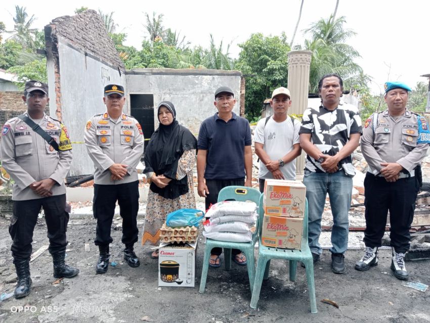 Kapolres Sergai Berikan Bantuan kepada Korban Kebakaran Ariadi warga Desa Sei Buluh 