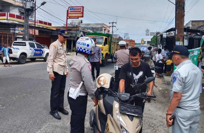 Gelar Razia Gabungan, Sat Lantas Polres Sergai dan UPT Samsat Temukan Kendaraan Belum Bayar Pajak dan Tertunggak 