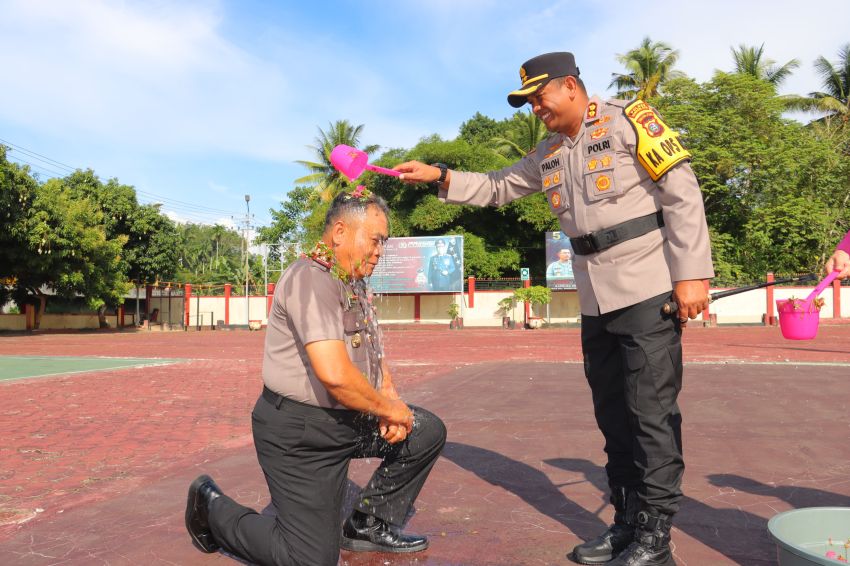 Kapolres Madina Pimpin Upacara Kenaikan Pangkat Kapolsek Siabu