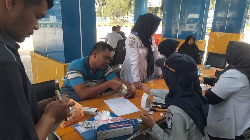 Jelang Puncak Arus Mudik Nataru, Terminal Tipe A Kota Langsa Lakukan Pemeriksaan Kesehatan Pengemudi