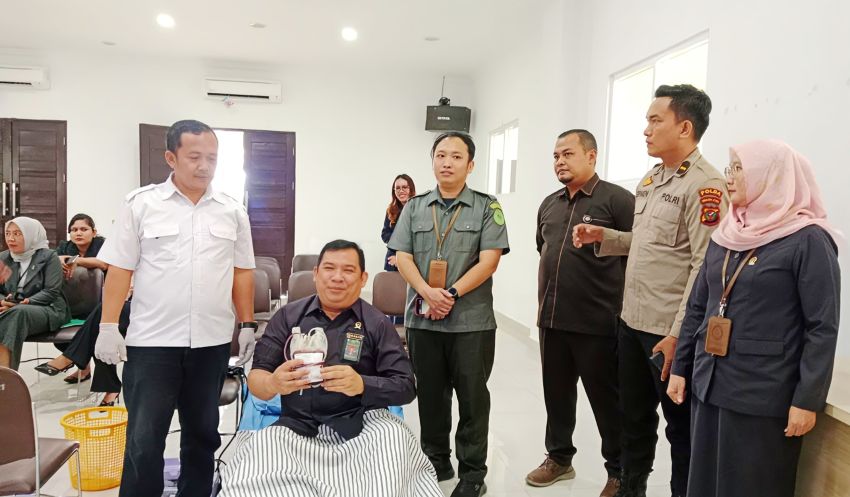 Perdana,! Pengadilan Negeri Sei Rampah Gelar Donor Darah bersama Wartawan