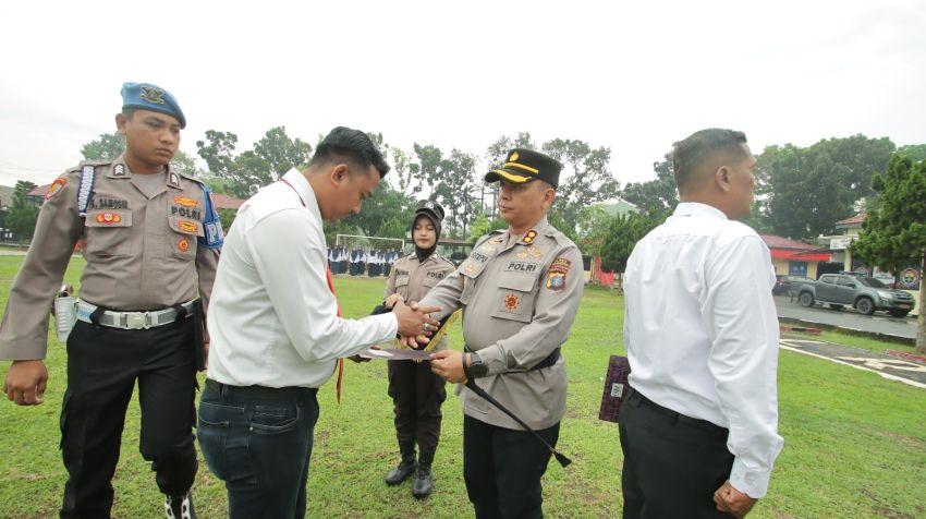 Kapolres Berikan Penghargaan kepada Jajaran Sat Narkoba Polres Sergai