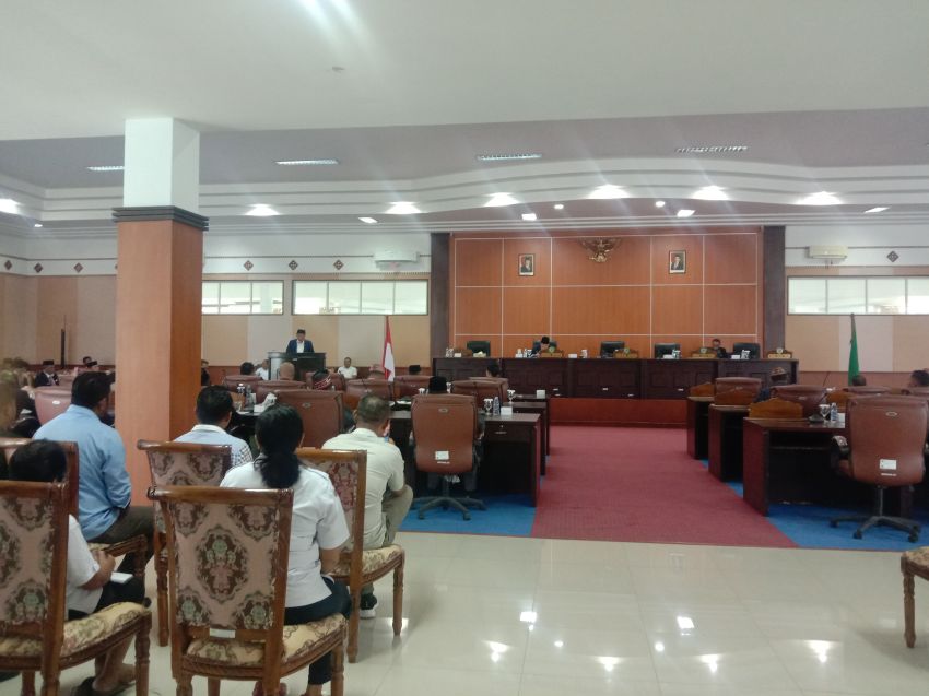 Soroti Proyek Parapuar, Ino Peni; Jangan Sampai Kita Gonggong ke Pengusaha, Pemerintah Sendiri Tidak Bayar Upah Pekerja